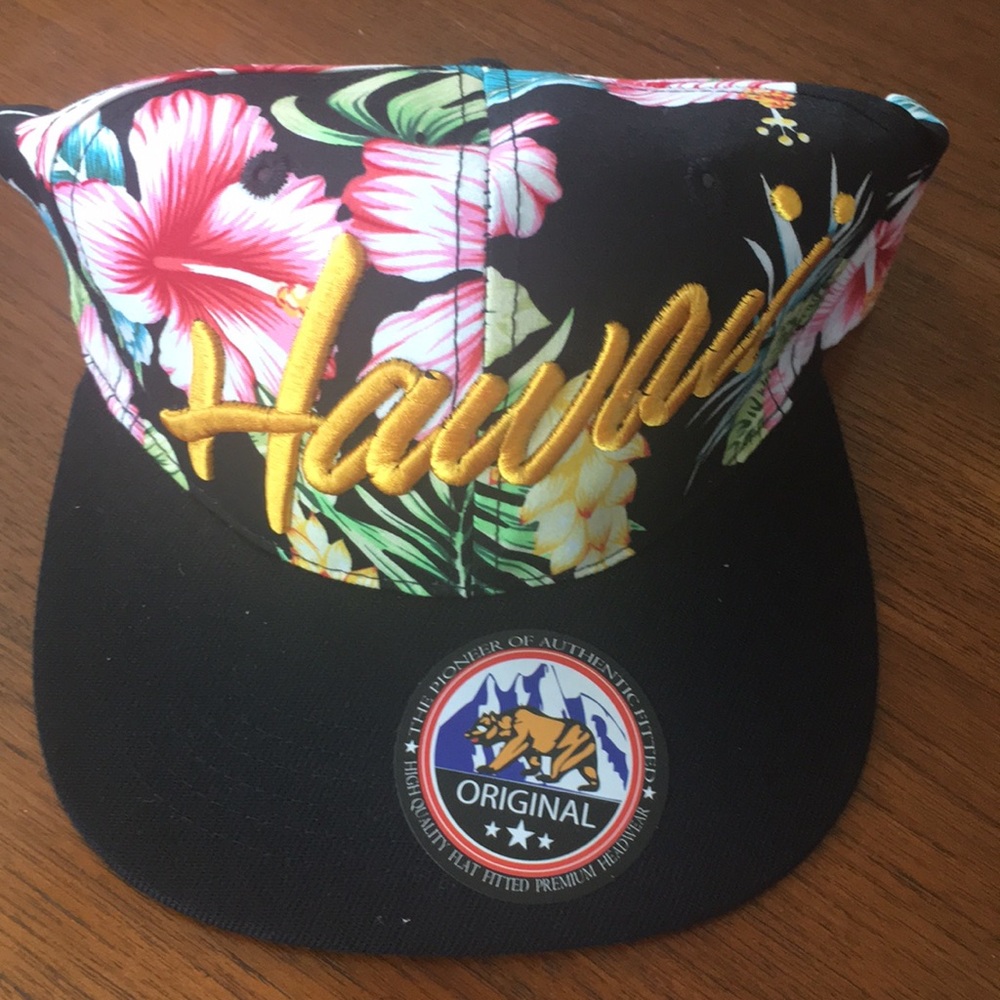 NWT Hawaii print baseball cap